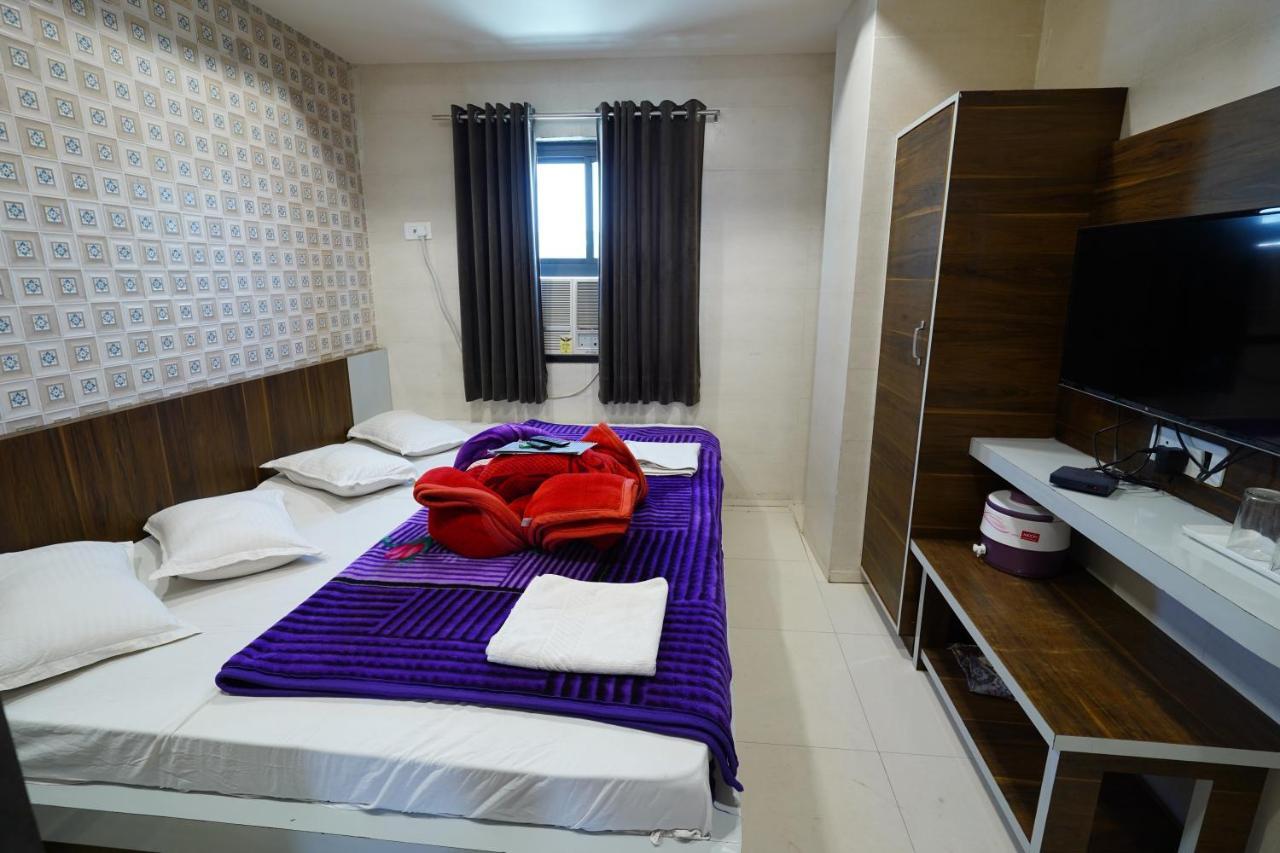 Hotel New Sundaram 150 Mtrs From Dargah Ajmer Bagian luar foto