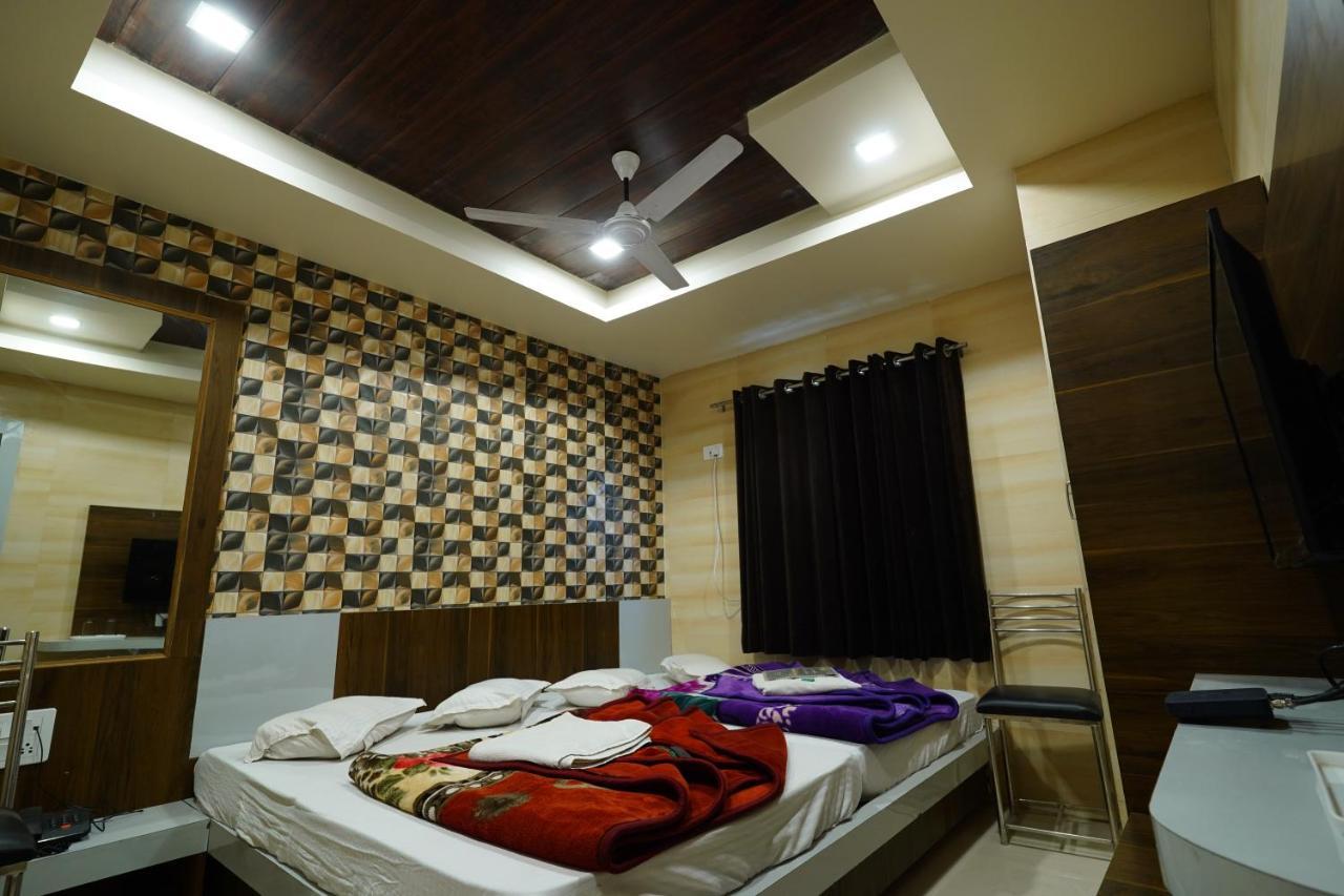 Hotel New Sundaram 150 Mtrs From Dargah Ajmer Bagian luar foto