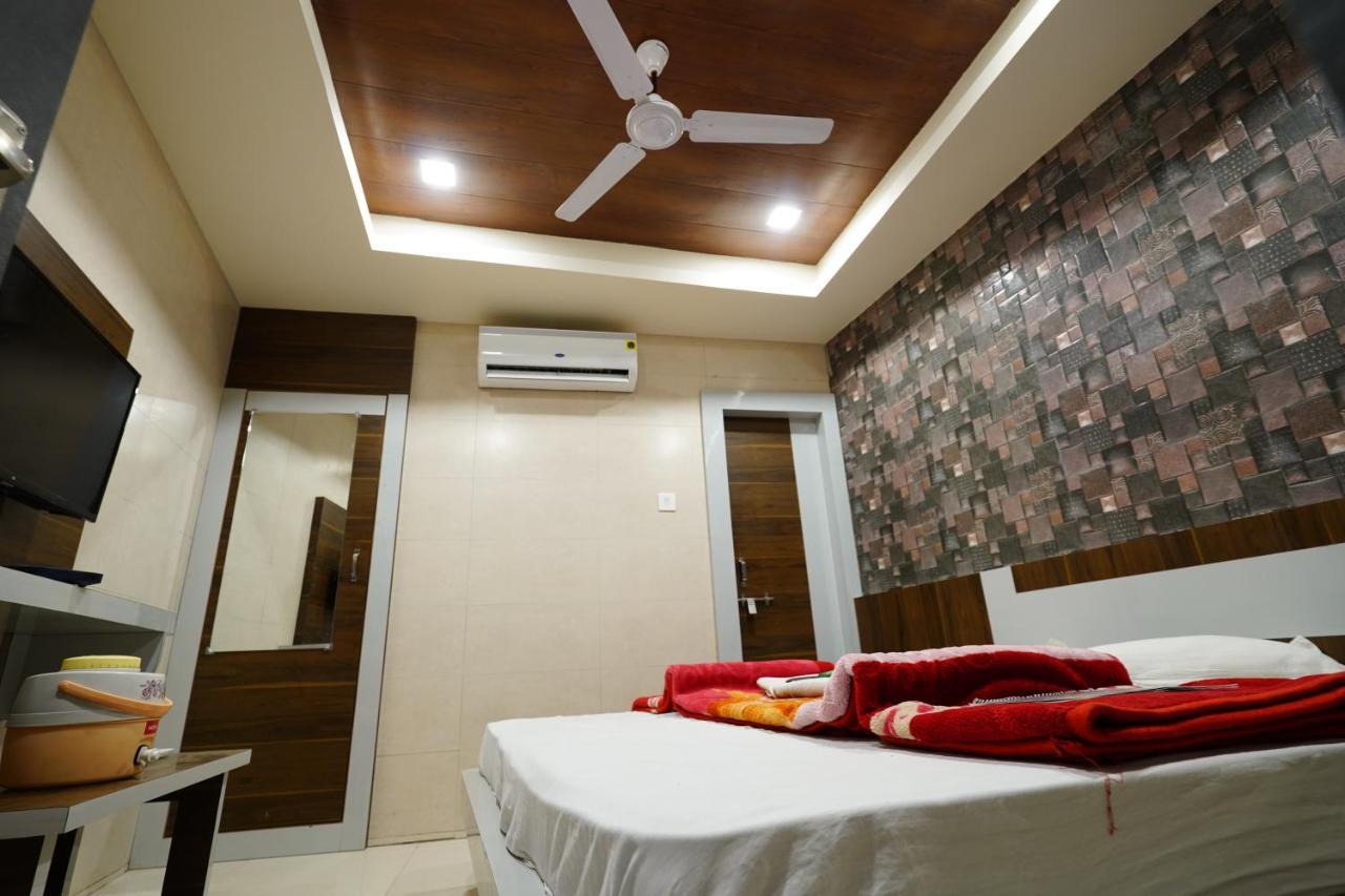 Hotel New Sundaram 150 Mtrs From Dargah Ajmer Bagian luar foto