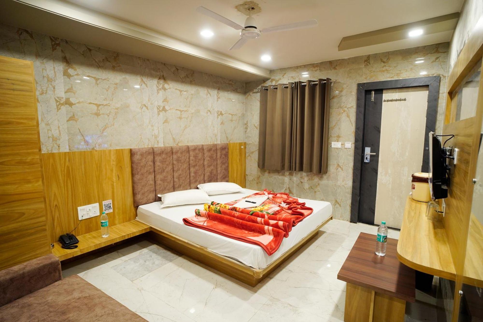 Hotel New Sundaram 150 Mtrs From Dargah Ajmer Bagian luar foto